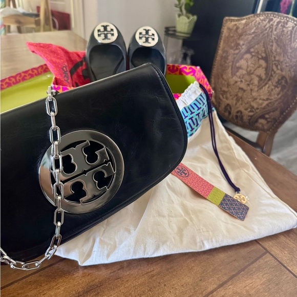 Tory Burch Black Leather Flats with Silver Logo - Picture 3 of 7